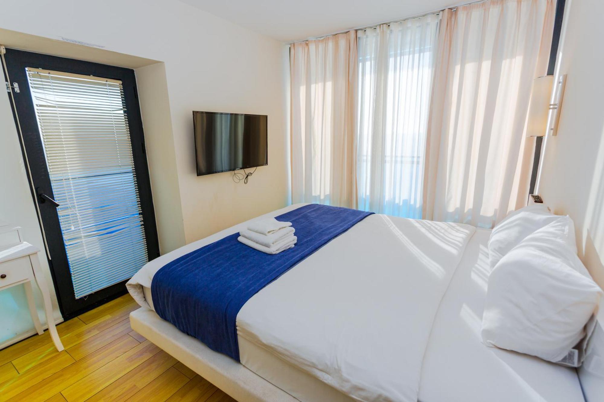 Best Location Apartments In Батуми Екстериор снимка