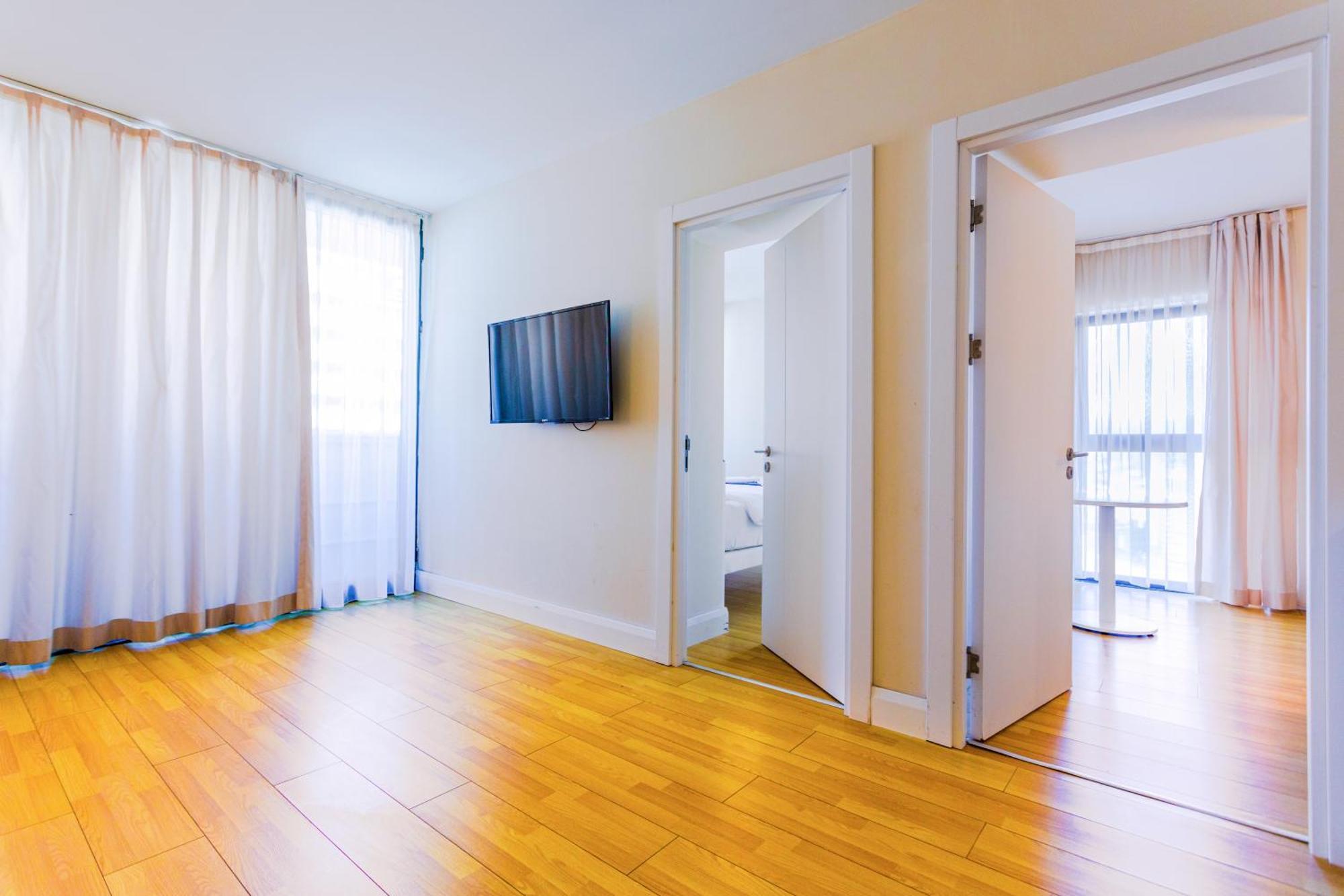 Best Location Apartments In Батуми Екстериор снимка
